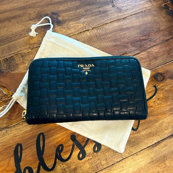 PRADA Long zip Accordion Wallet - Picture 1 of 15